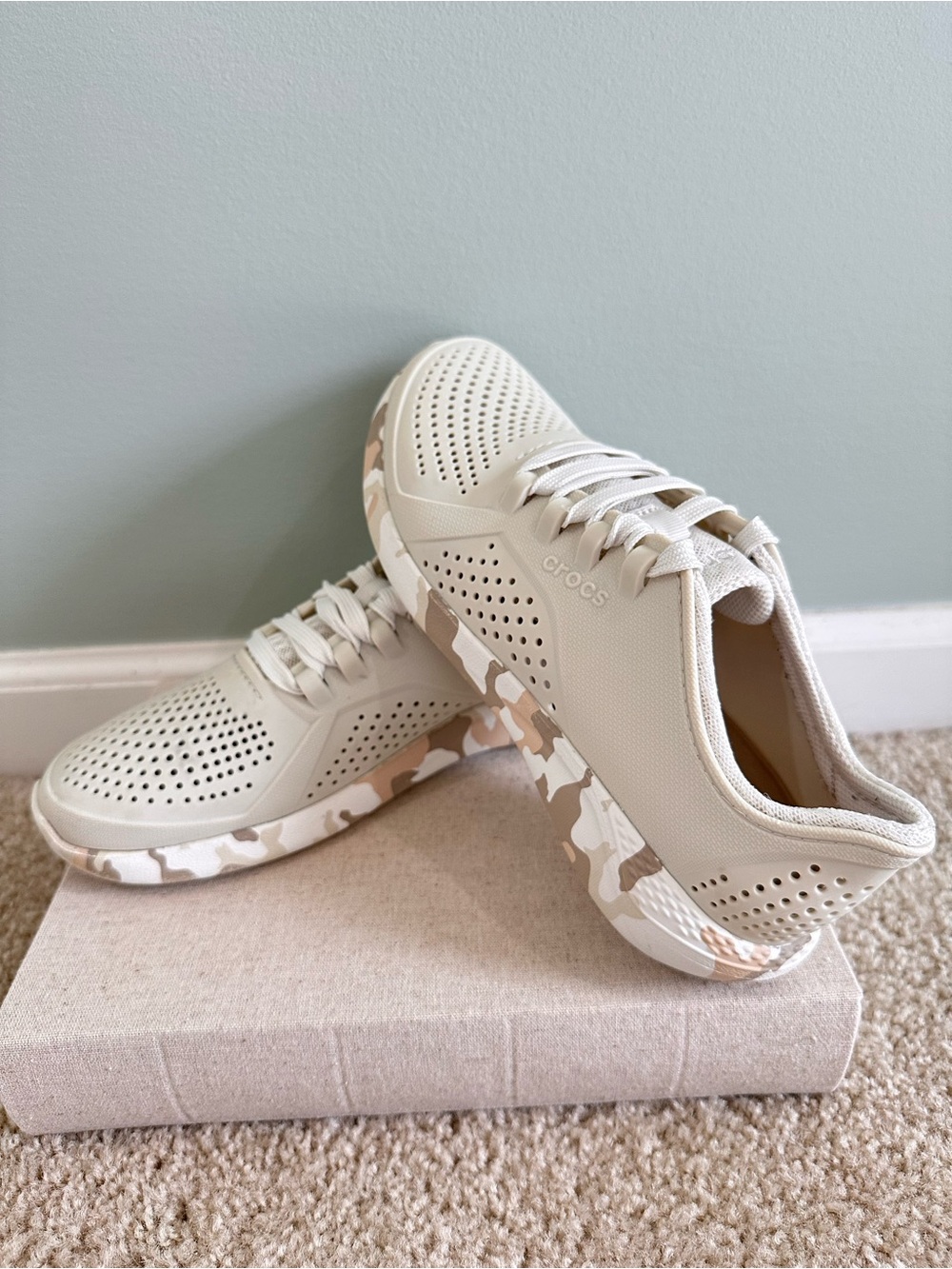 CROCS Beige LiteRide Camo-Trim Women's Sneaker